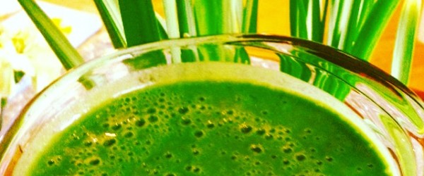 Bright & Balanced Banana-less Green Smoothie