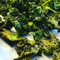 Simple Baked Kale Chips