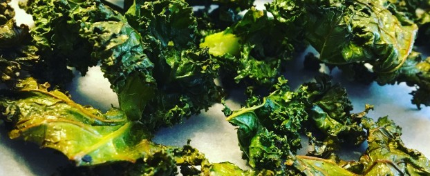 Simple Baked Kale Chips